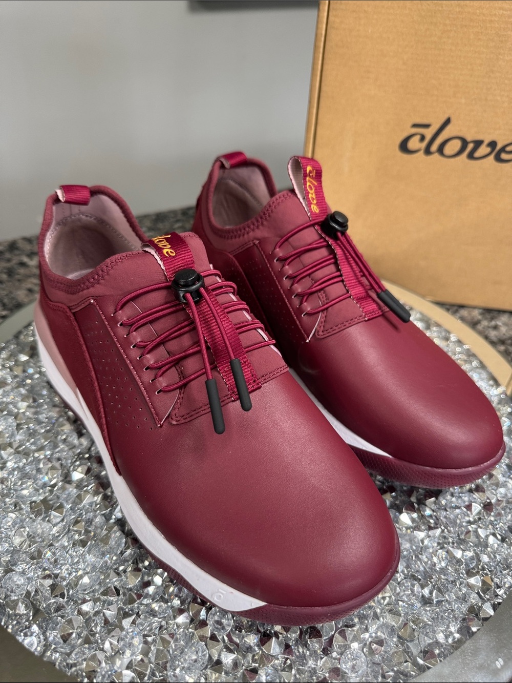 Clove limited edition classic Women's Burgundy and Pink Fashion Sneakers NEW 9 - Picture 3 of 15